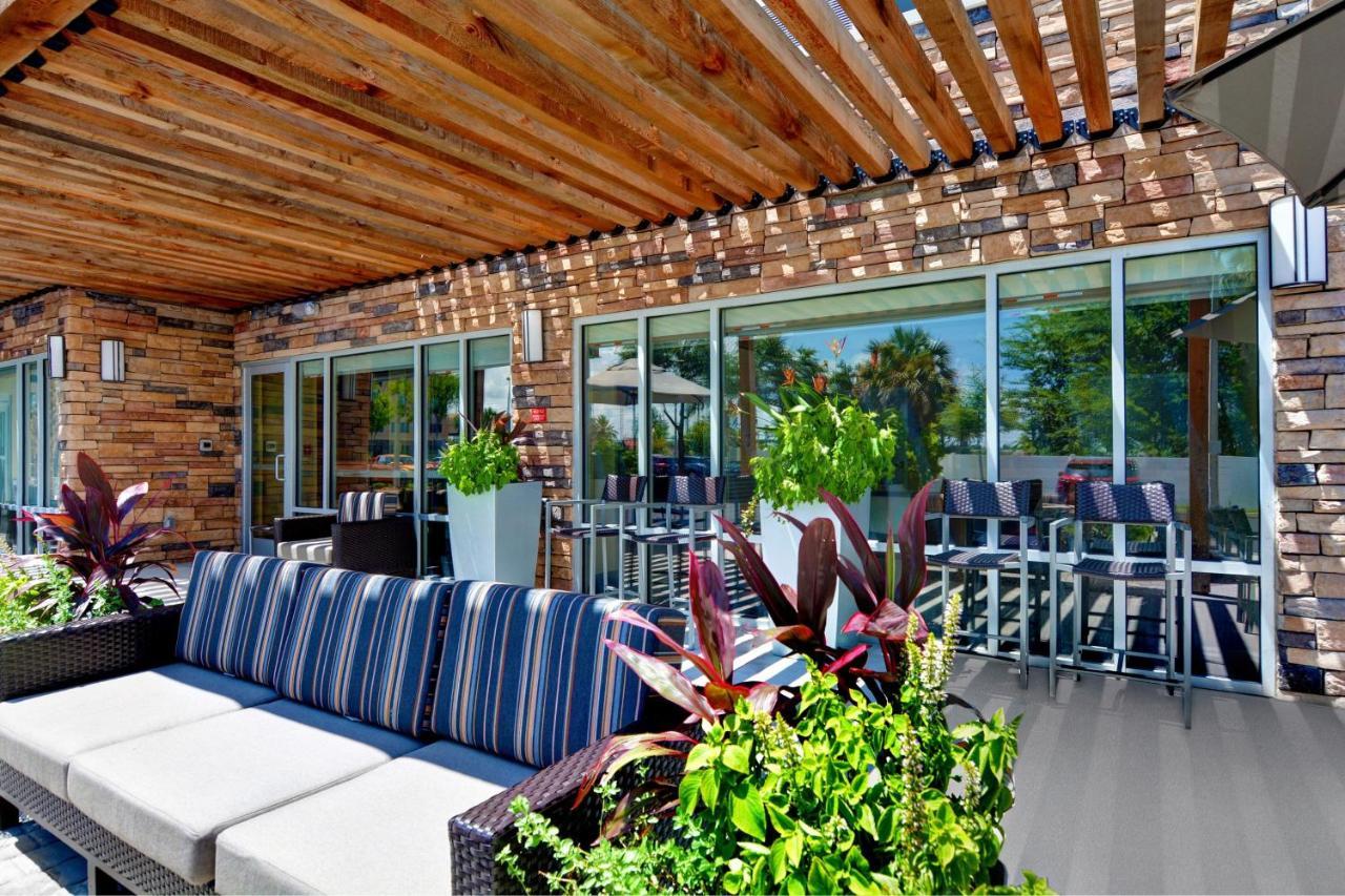 Towneplace Suites By Marriott Jacksonville East Zewnętrze zdjęcie
