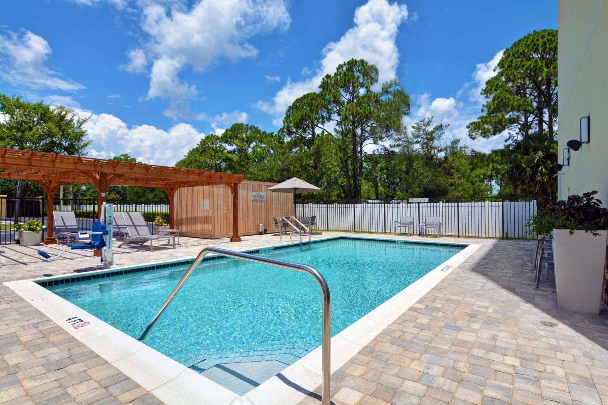 Towneplace Suites By Marriott Jacksonville East Zewnętrze zdjęcie