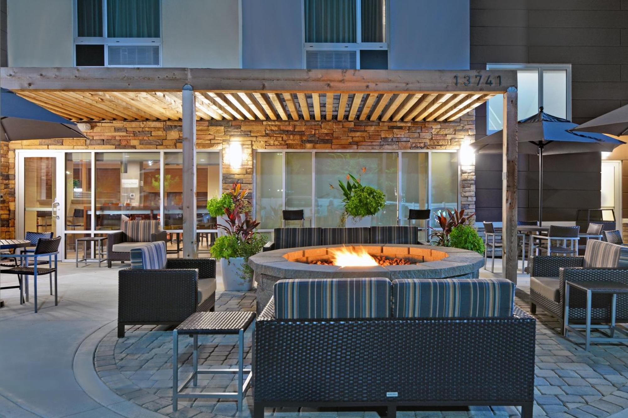 Towneplace Suites By Marriott Jacksonville East Zewnętrze zdjęcie