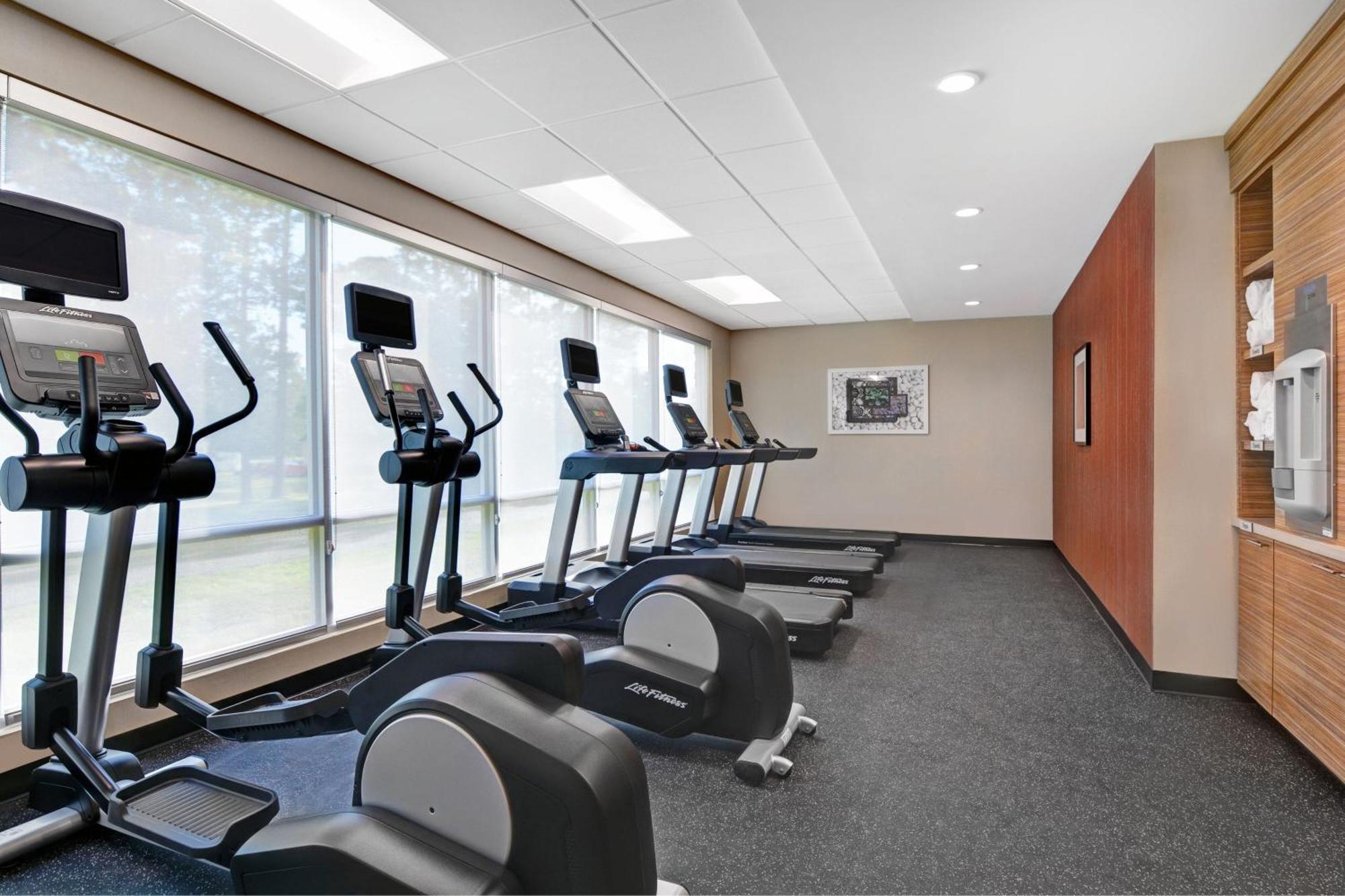 Towneplace Suites By Marriott Jacksonville East Zewnętrze zdjęcie